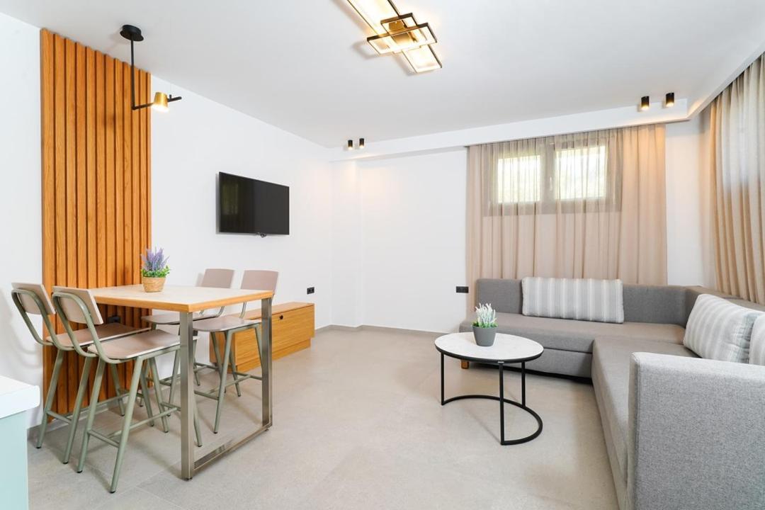 Olia Thassos - Luxury Apartments ภายนอก รูปภาพ